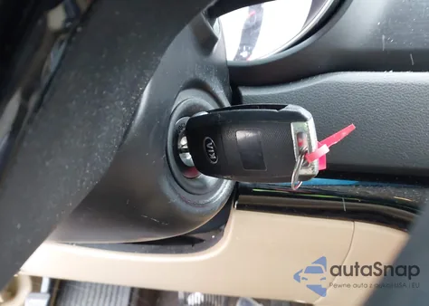 2015 Kia Sedona Lx z USA, uszkodzony, nr VIN KNDMB5C18F6055895